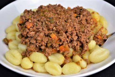 ñoquis a la boloñesa