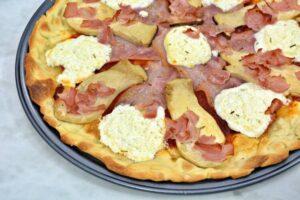 pizza con queso de cabra y boletus