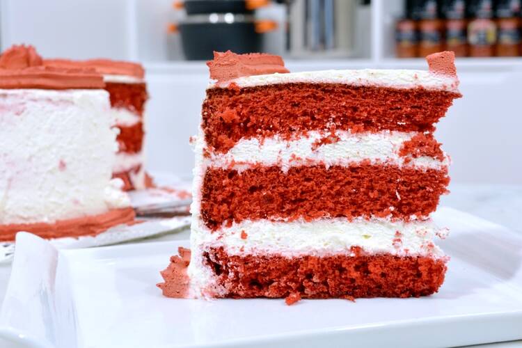 Tarta Red Velvet. Receta de la tarta terciopelo rojo americana paso a paso