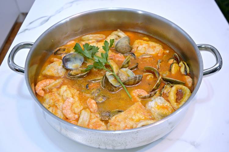 Zarzuela de pescado y marisco 1 receta de Cocina Familiar
