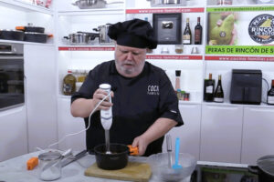 alubias pochas con tocino y verduras paso 6