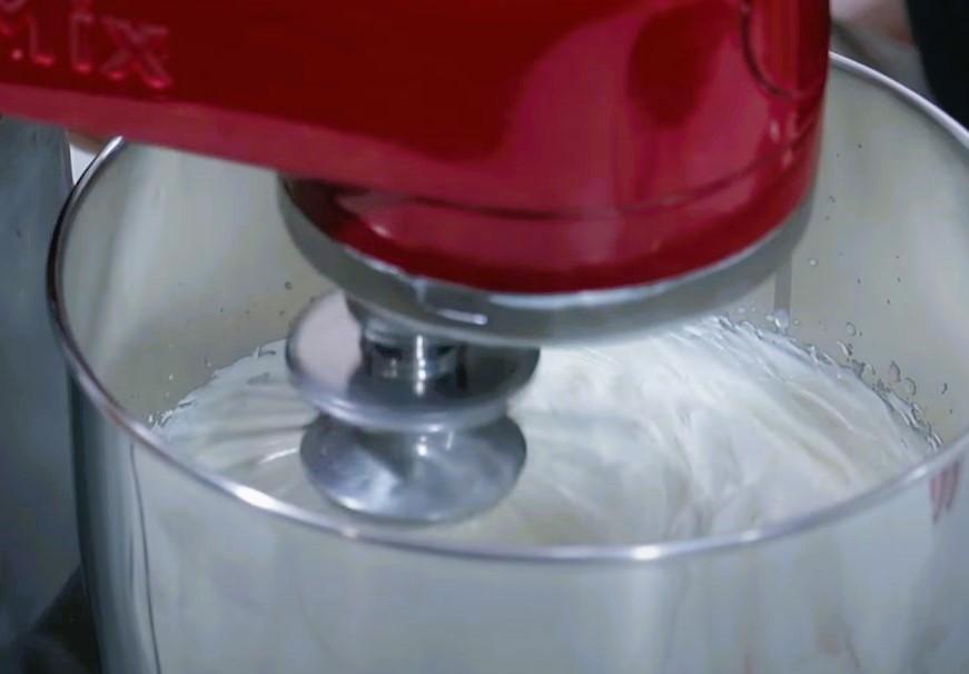 Tarta suprema de chocolate y chantilly paso 2