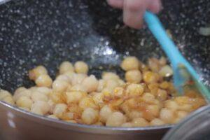 Acelgas con garbanzos, paso 3