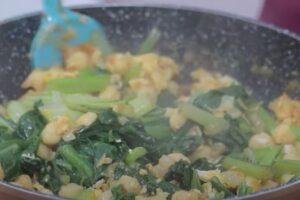 acelgas con garbanzos, paso 5