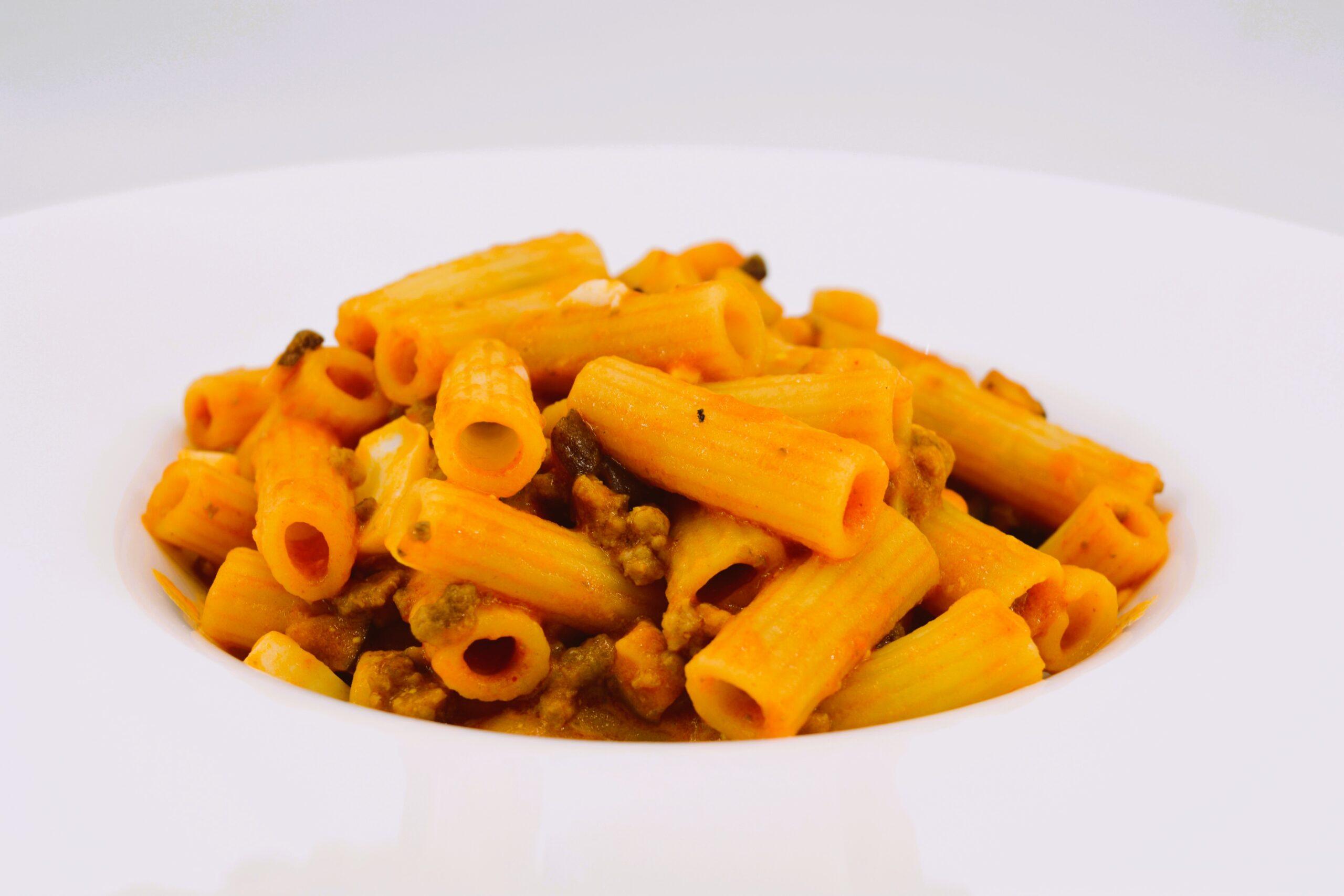 Macarrones con setas y picadillo Principal