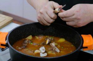 Estofado de ternera con patatas paso 5