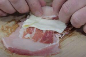 flamenquines con patatas hasselback paso 1