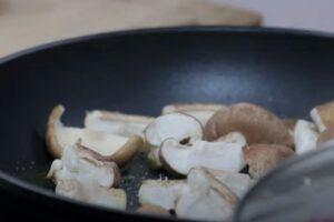 redondo de ternera con salsa española, paso 5