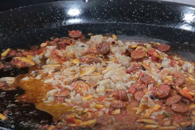 paella de arroz a la riojana paso 2