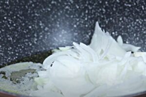 sopa de cebolla paso 1