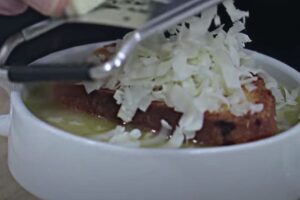 sopa de cebolla paso 5