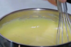 Pastel de hojaldre con peras paso 2