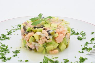 Tartar de salmón principal