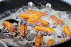 Filetes de redondo de ternera con salsa y guarnición paso 1
