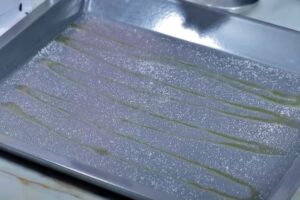 gambas en el horno para toda la familia paso 1