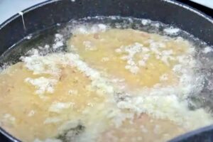 Filetes de redondo de ternera con salsa y guarnición paso 4