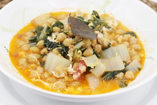 potaje de garbanzos con acelgas