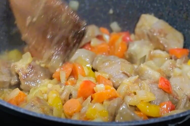 Estofado de cordero a la jardinera paso