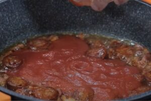 arroz con beicon y chorizo paso 2