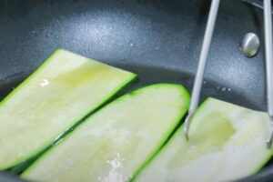 rollitos de calabacín paso 1