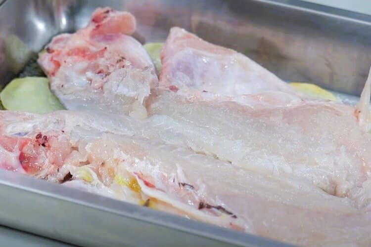 Pargo a la espalda aliñado a la bilbaína 2