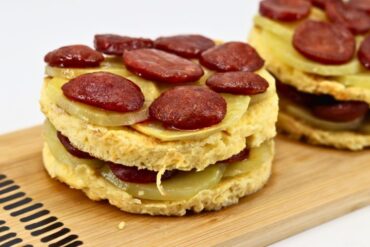 timbal de huevos, patatas y chorizo portada