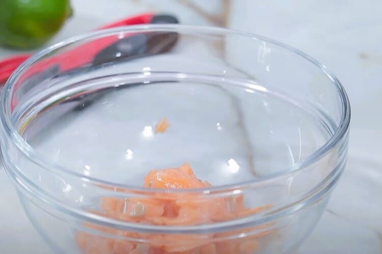 Tartaletas de salmón marinado 3