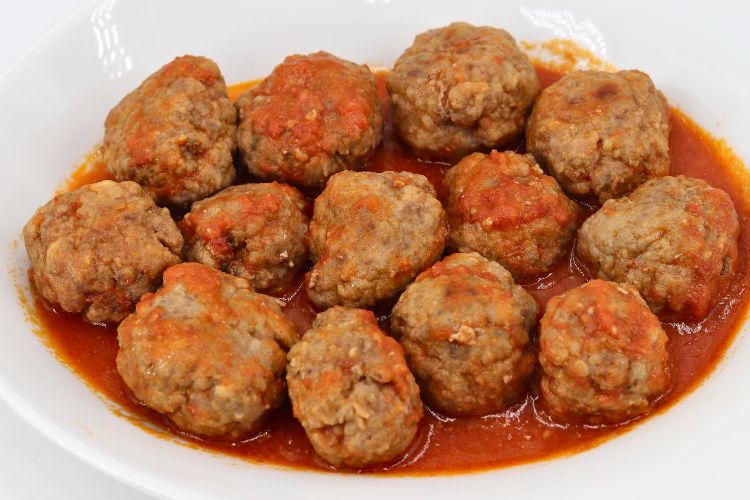 albóndigas con tomate casero portada