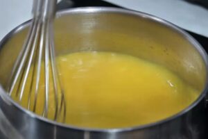 confit de pato con salsa de naranja paso 3