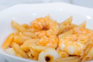 macarrones con marisco paso 6