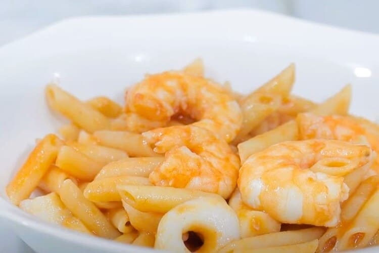 macarrones con marisco paso 6