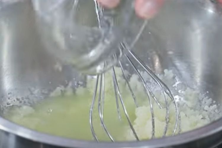 postre de limón, nata y mirandinas paso 1