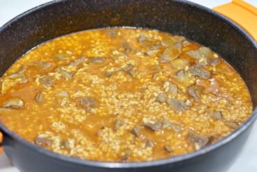 arroz con asadurilla de cordero principal