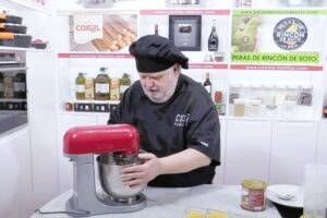 Tarta de crema de naranja con trufa 4