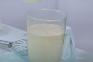 crepes rellenos de fresas paso 2