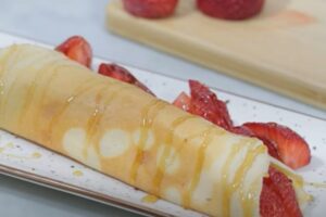 crepes rellenos de fresas paso final