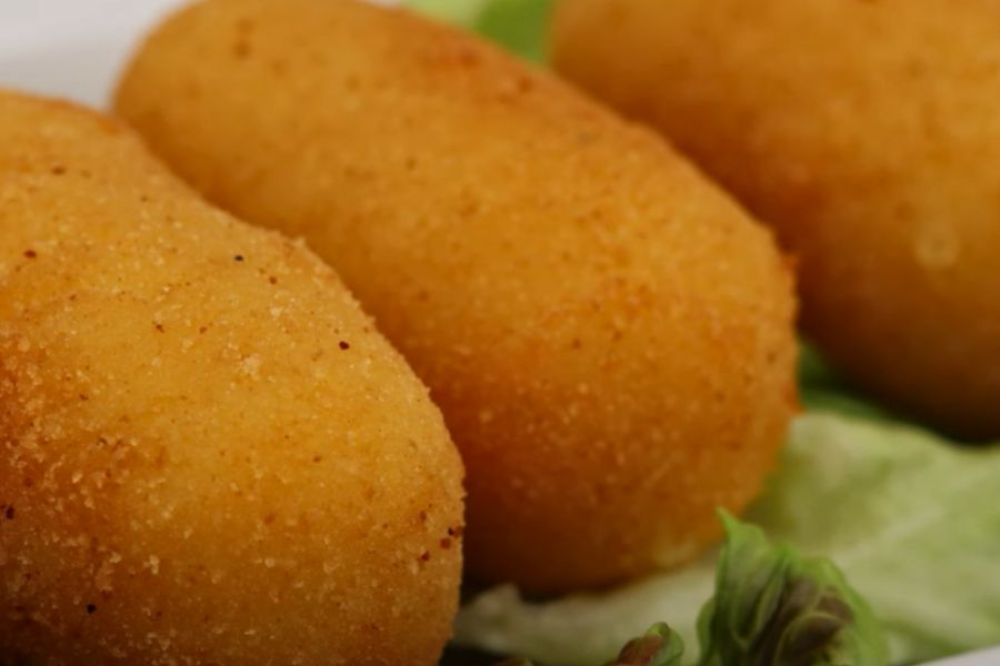 croquetas de patata rellenas de chorizo portada