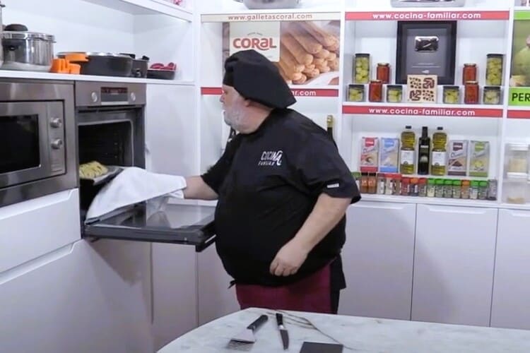 Hojaldre relleno de carne con sorpresa paso 6