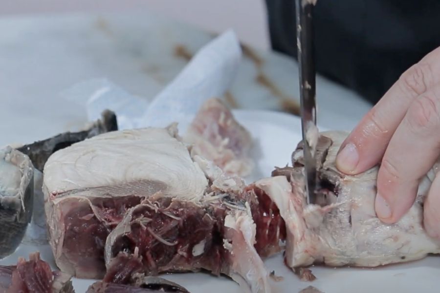 bonito en salsa de tomate paso 3