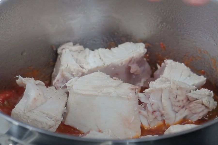 bonito en salsa de tomate paso 4