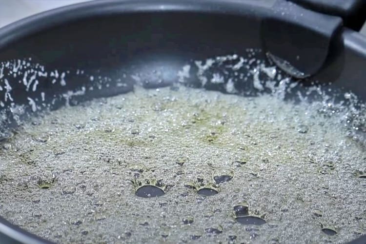 Pudin de queso con bizcochos Coral paso 1