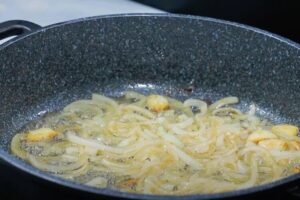 Guiso de cuellos de cordero paso 2