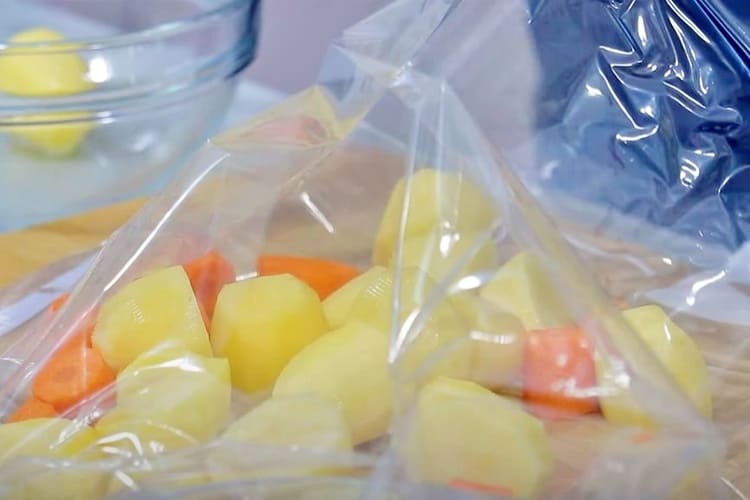 pollo con salsa de chalotas y guarnición paso 2