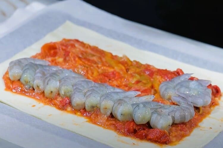 Empanada de langostinos paso 3