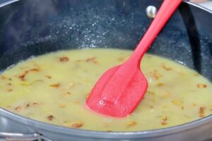 pollo con salsa de chalotas y guarnición paso 3