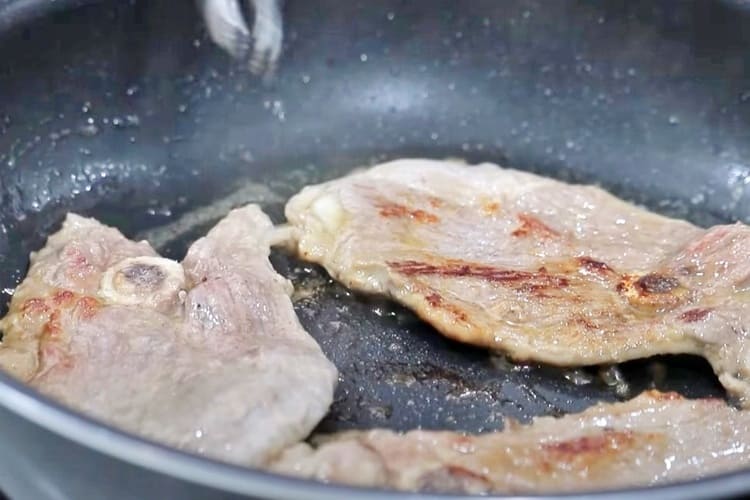 filetes de lomo con pimientos del piquillo paso 4