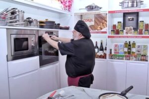 Pudin de queso con bizcochos Coral paso 4