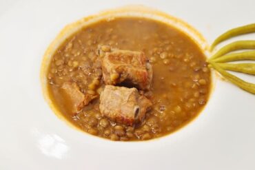 Lentejas con costillas de cerdo