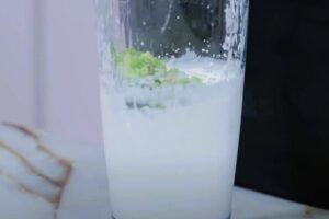 ensalada especial para un menú de fiesta paso 2