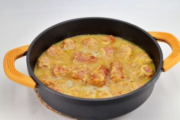 pimientos rellenos con salsa principal